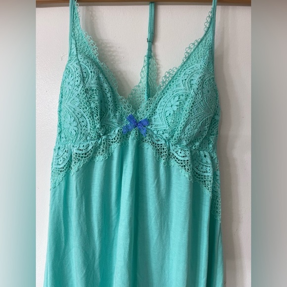 Victoria’s Secret Lace T-Strap Slip Nightie - Picture 2 of 5